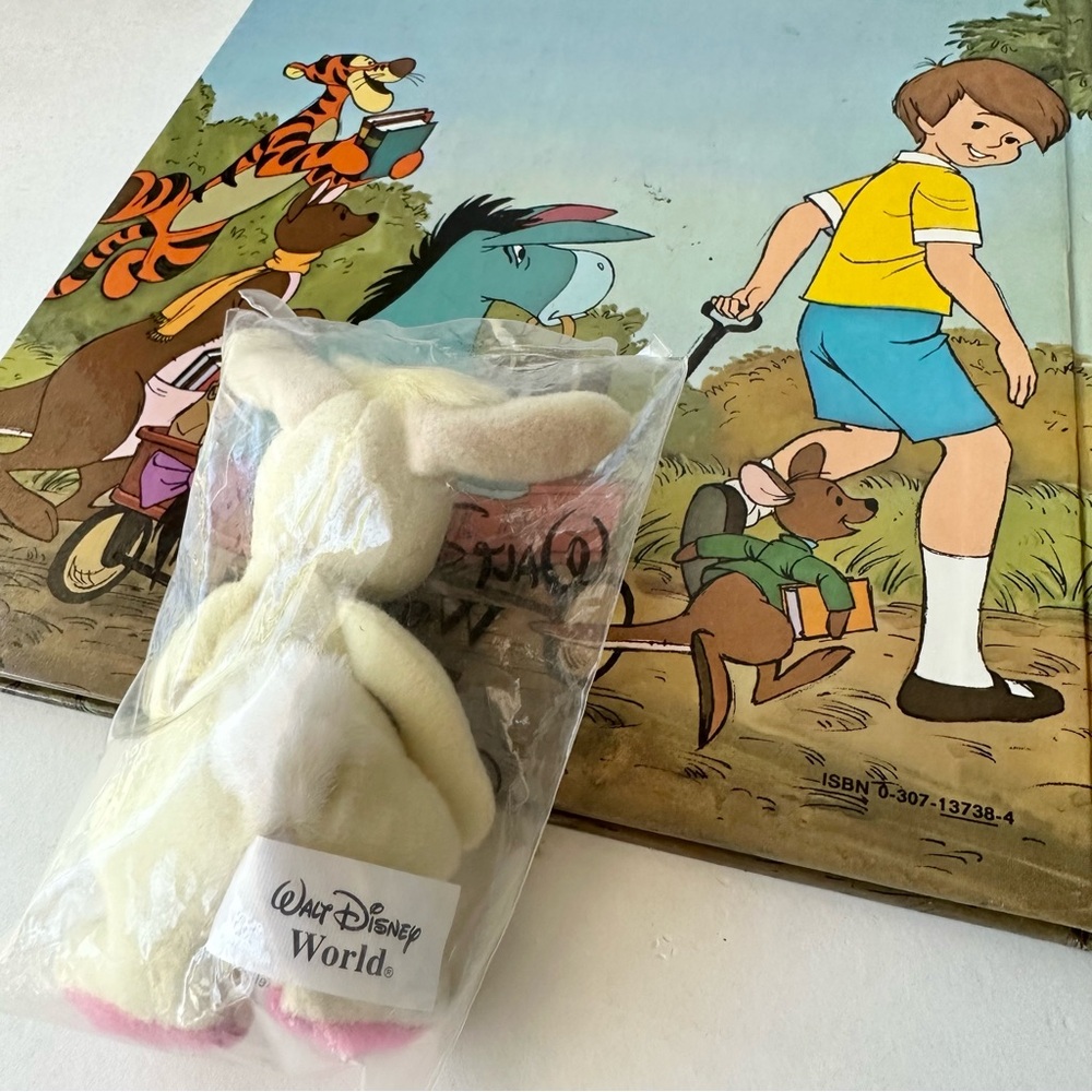 Disneys Winnie The Pooh Vintage Book and Kellogg’s Mini Bean Rabbit - Picture 12 of 13